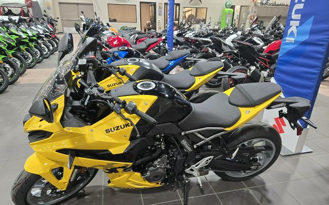 2025 SUZUKI GSX-8R