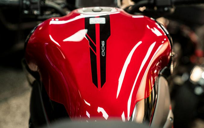 2024 Kawasaki Z900 ABS Candy Persimmon Red/Ebony