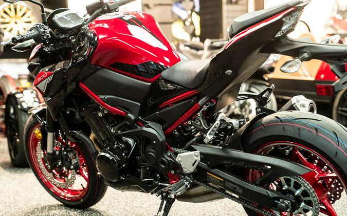 2024 Kawasaki Z900 ABS Candy Persimmon Red/Ebony