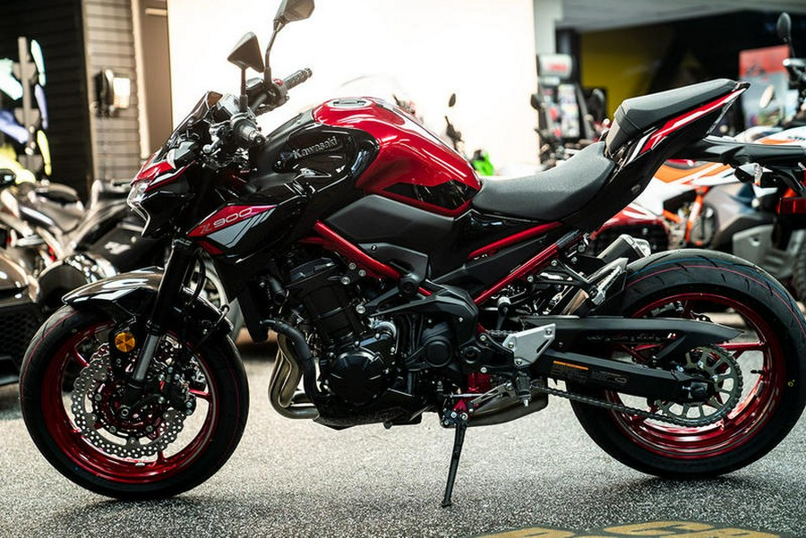 2024 Kawasaki Z900 ABS Candy Persimmon Red/Ebony