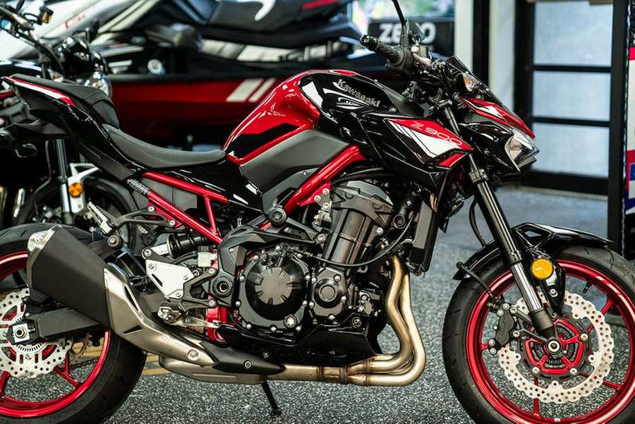 2024 Kawasaki Z900 ABS Candy Persimmon Red/Ebony