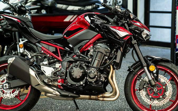 2024 Kawasaki Z900 ABS Candy Persimmon Red/Ebony