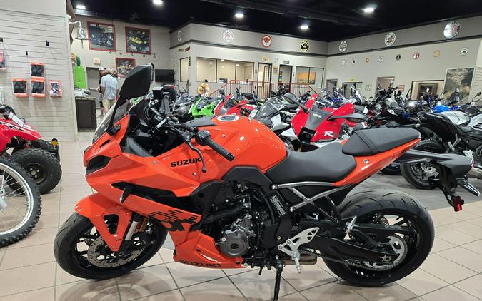 2026 SUZUKI GSX-8R