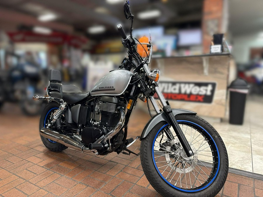 2018 Suzuki BOULEVARD S40