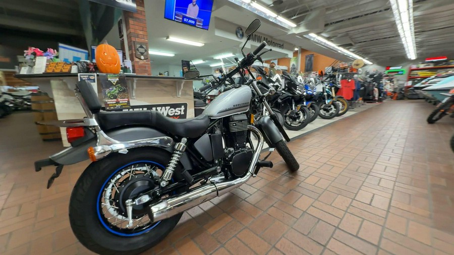 2018 Suzuki BOULEVARD S40