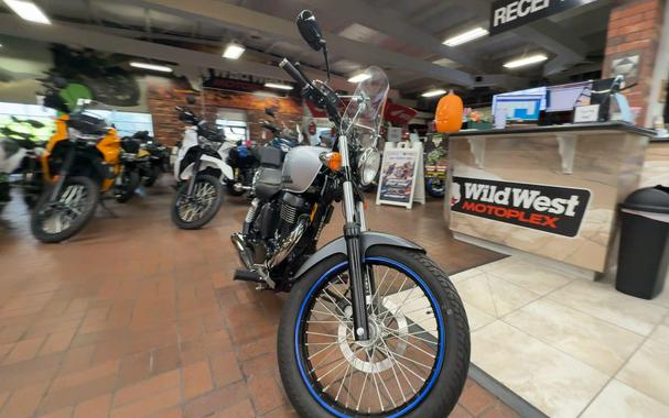2018 Suzuki BOULEVARD S40