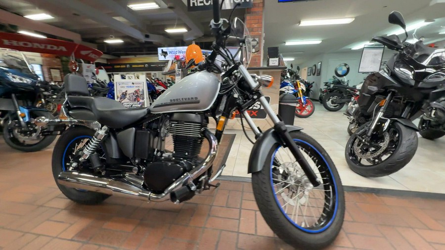 2018 Suzuki BOULEVARD S40