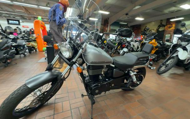 2018 Suzuki BOULEVARD S40