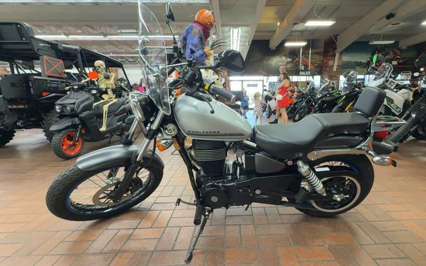 2018 Suzuki BOULEVARD S40