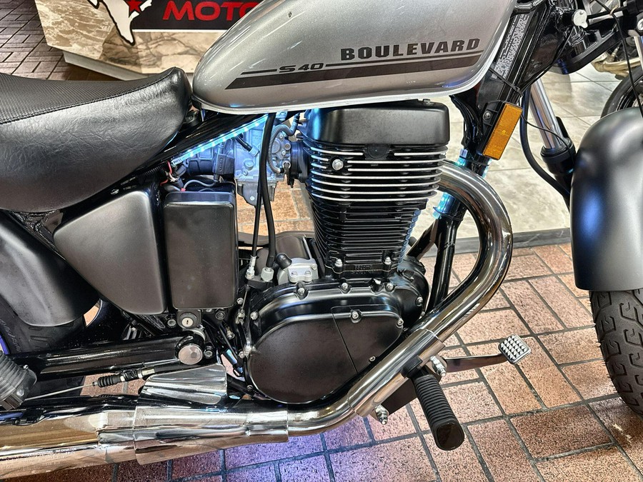 2018 Suzuki BOULEVARD S40