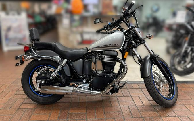 2018 Suzuki BOULEVARD S40