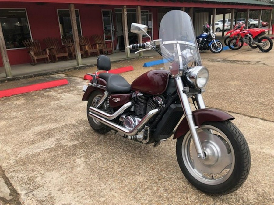 2006 Honda VT1100C2