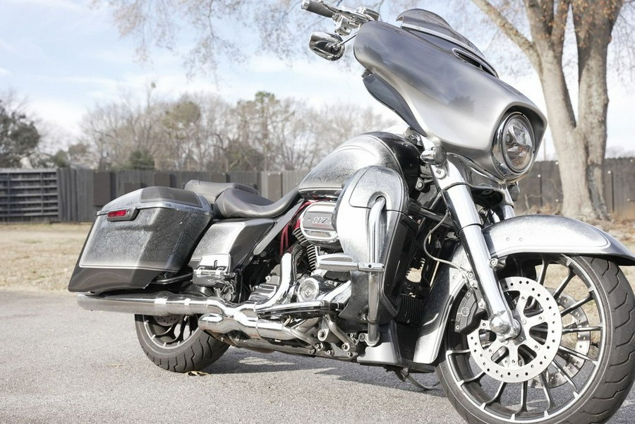 2019 Harley-Davidson® FLHXSE - CVO™ Street Glide®