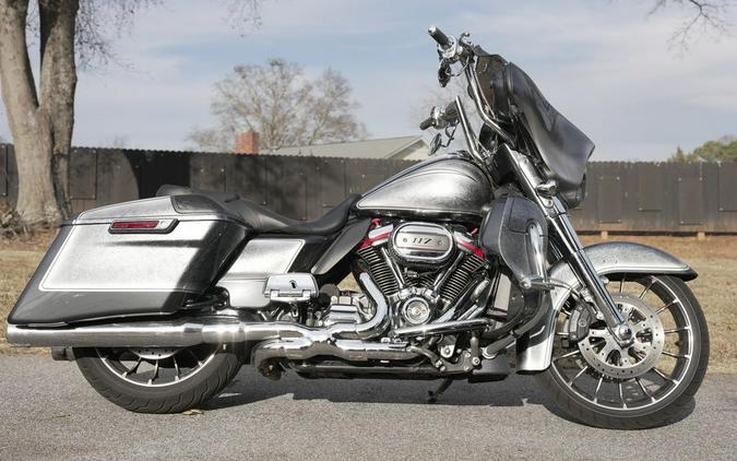 2019 Harley-Davidson® FLHXSE - CVO™ Street Glide®