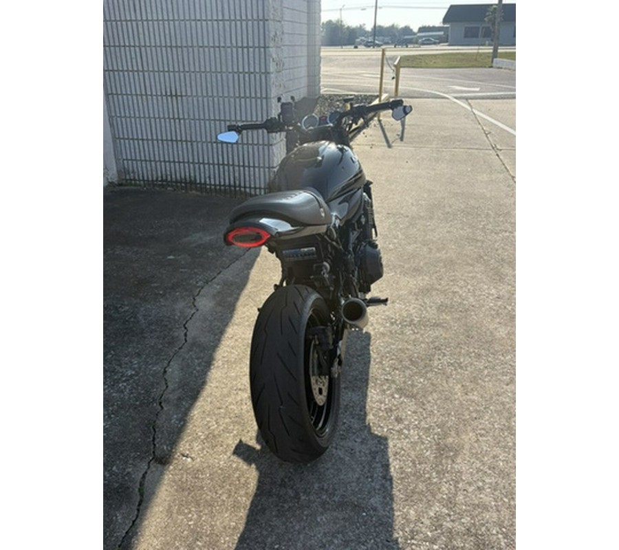 2018 Kawasaki Z900RS Metallic Spark Black