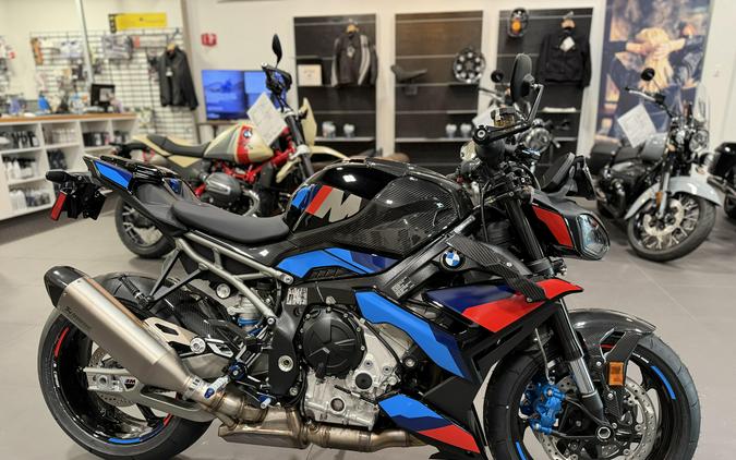 2026 BMW M 1000 R