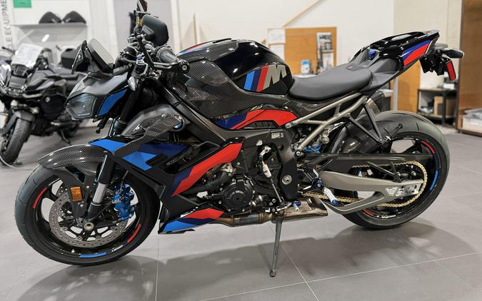 2026 BMW M 1000 R