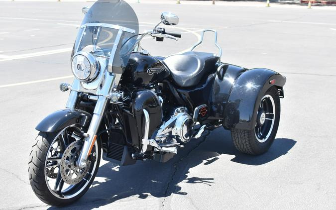 2021 Harley-Davidson Freewheeler Vivid Black FLRT
