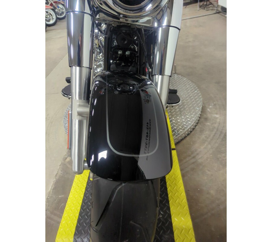 2024 Harley-Davidson® Fat Boy® 114 Vivid Black