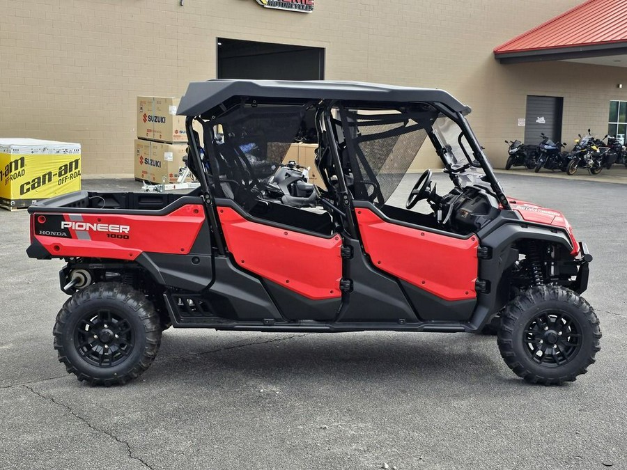 2023 Honda Pioneer 1000-6 Crew Deluxe