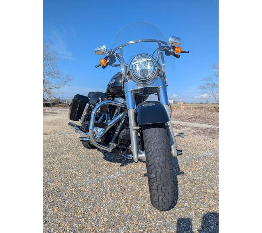 2012 Harley-Davidson® FLD - Dyna® Switchback™