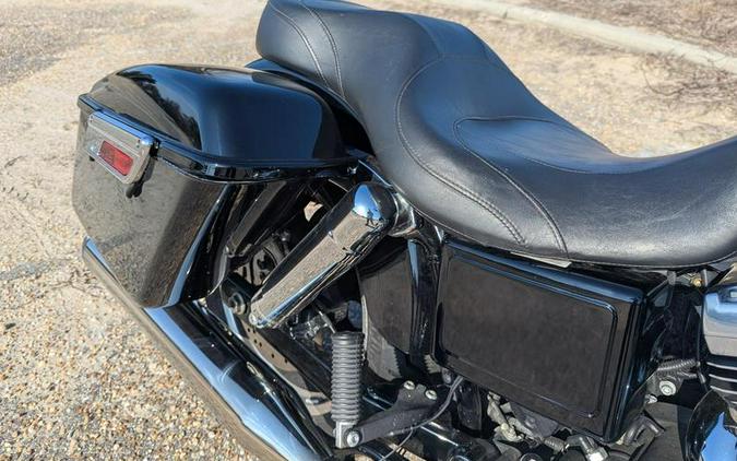 2012 Harley-Davidson® FLD - Dyna® Switchback™