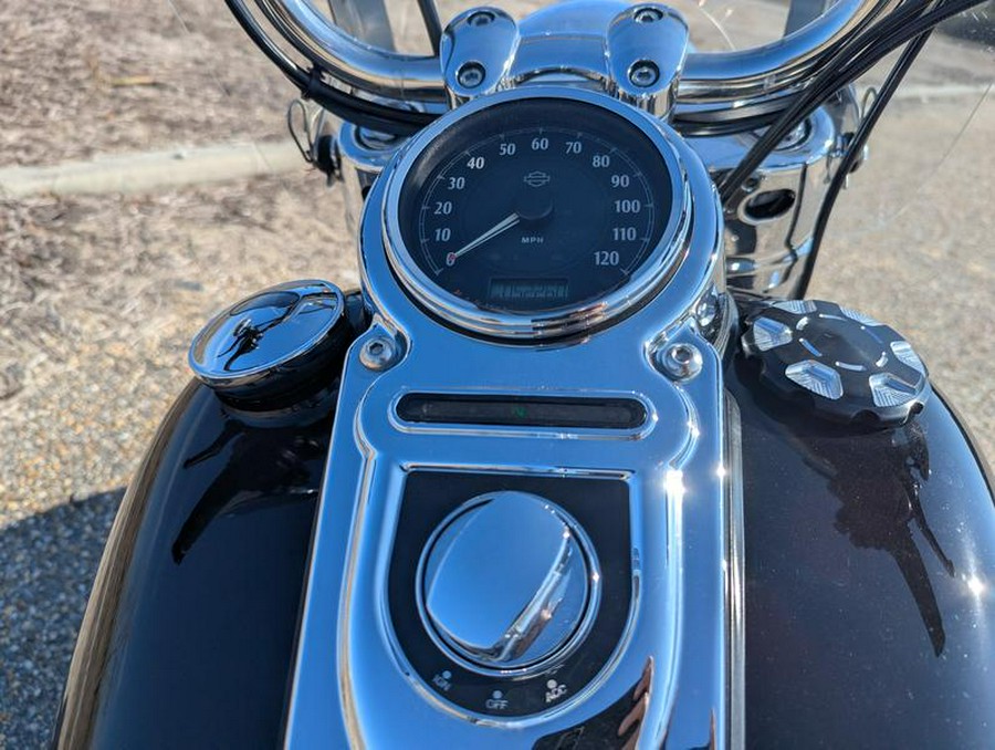 2012 Harley-Davidson® FLD - Dyna® Switchback™