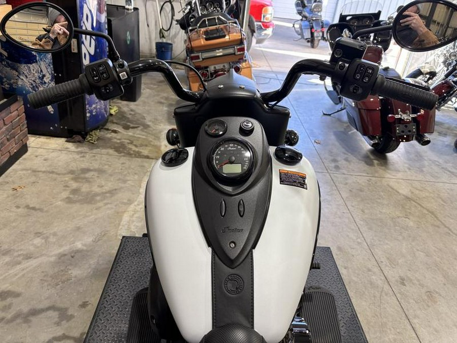 2026 Indian Motorcycle® Springfield ® Dark Horse® Ghost White Metallic Smoke