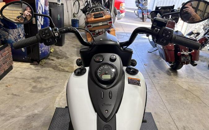 2026 Indian Motorcycle® Springfield ® Dark Horse® Ghost White Metallic Smoke