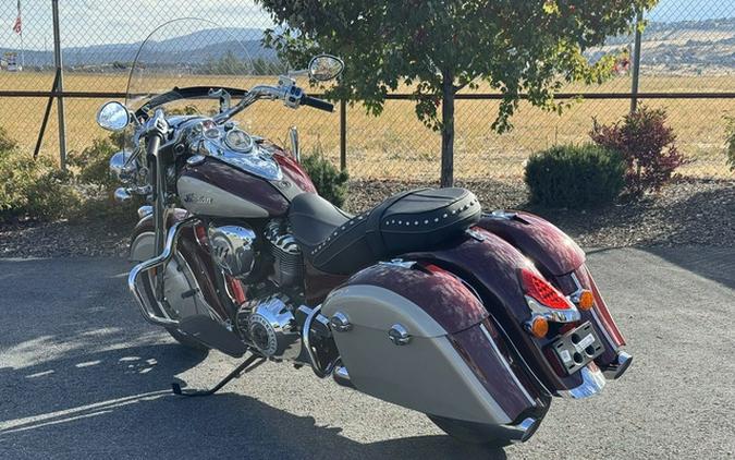 2025 Indian Springfield Maroon Metallic/Silver Quartz Metalli