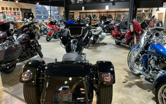 FLTRT 2026 Road Glide 3