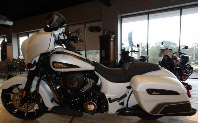 2024 Indian Chieftain Dark Horse Ghost White Metallic Smoke