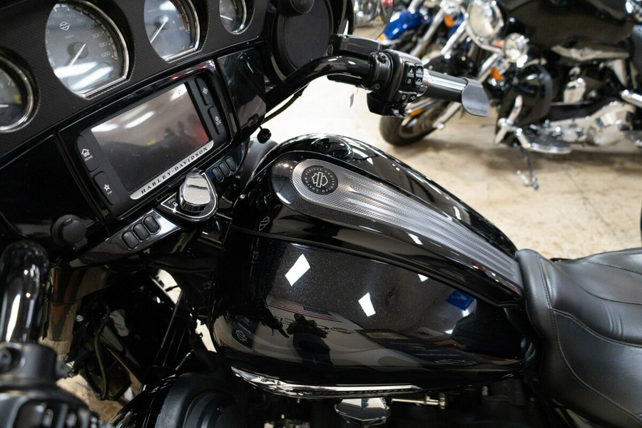 FLHXSE 2016 CVO™ Street Glide®