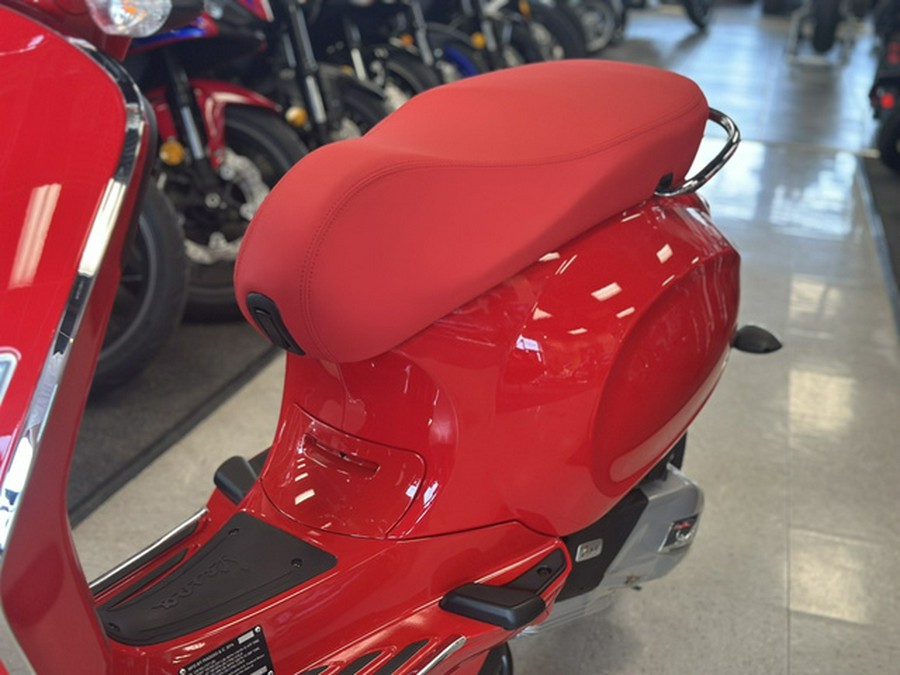 2025 Vespa Primavera 150 Red