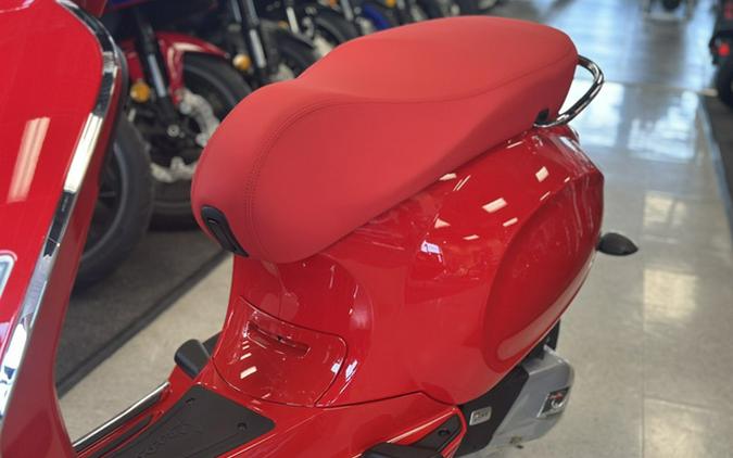 2025 Vespa Primavera 150 Red