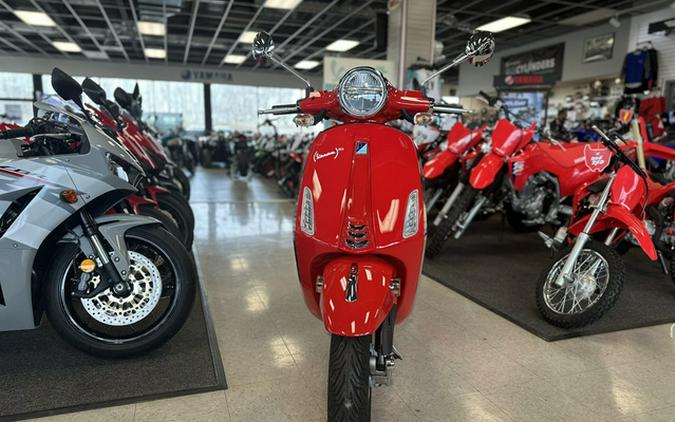 2025 Vespa Primavera 150 Red