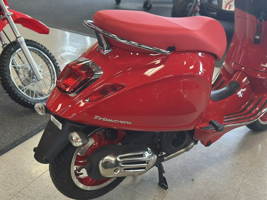 2025 Vespa Primavera 150 Red