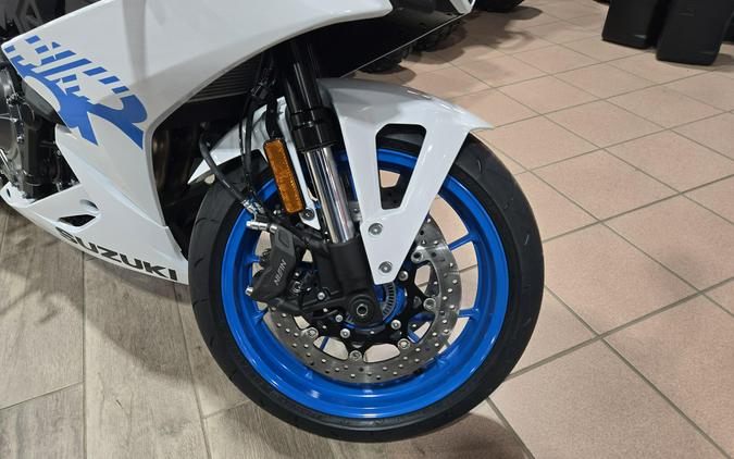 2026 SUZUKI GSX-8R