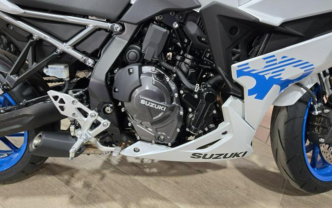 2026 SUZUKI GSX-8R
