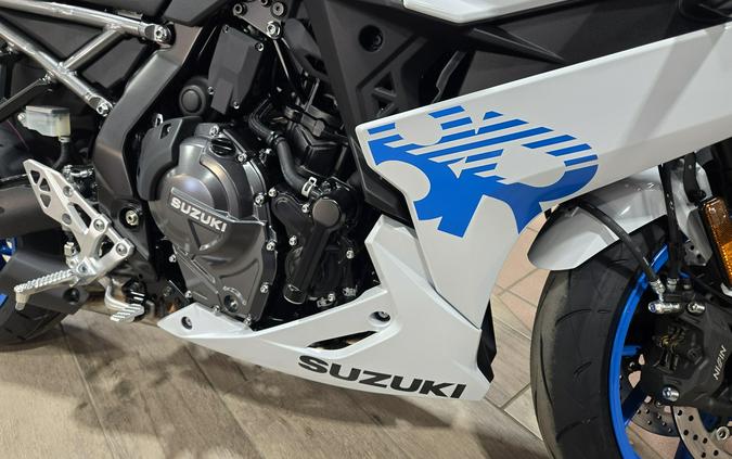 2026 SUZUKI GSX-8R