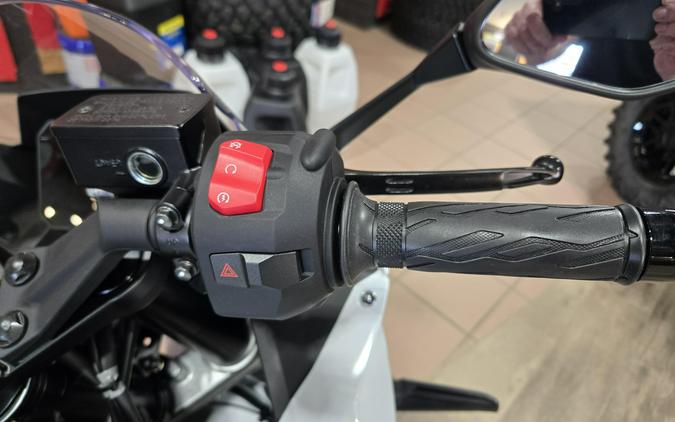 2026 SUZUKI GSX-8R