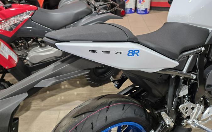 2026 SUZUKI GSX-8R