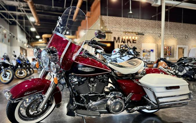 2023 Harley-Davidson® Electra Glide® Highway King HI-FI Magenta/Birch White