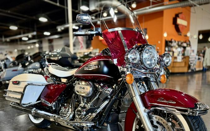 2023 Harley-Davidson® Electra Glide® Highway King HI-FI Magenta/Birch White
