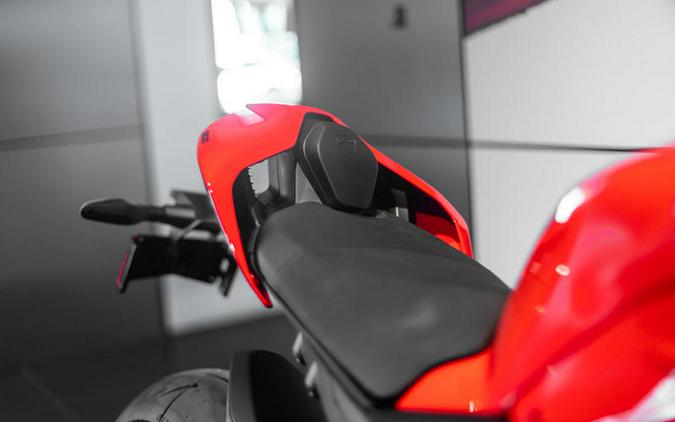 2024 Ducati Streetfighter V4 Red