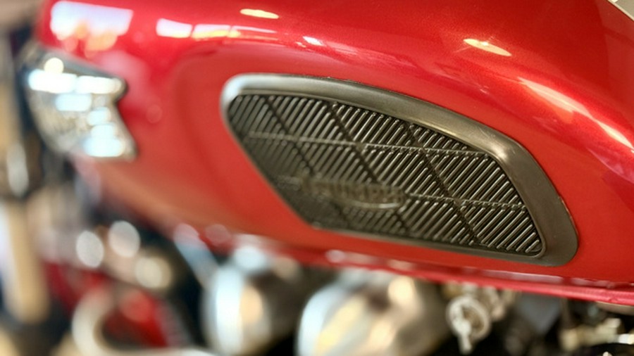 2004 Triumph Thruxton 900