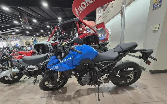 2025 SUZUKI GSX-8S