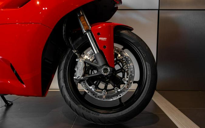 2024 Ducati Supersport 950 Red