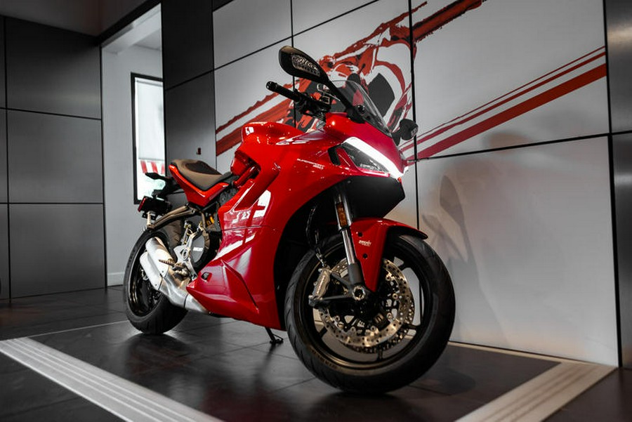 2024 Ducati Supersport 950 Red