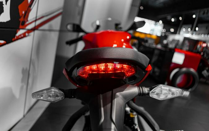 2024 Ducati Supersport 950 Red